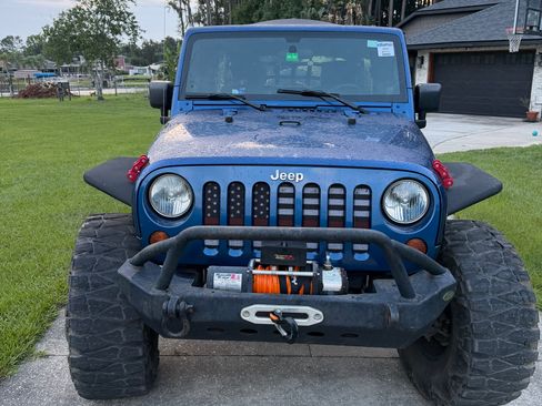 Used 2010 Jeep Wrangler Unlimited Sport AWD/4WD image 2