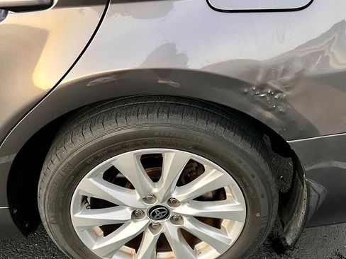 Used 2020 Toyota Camry LE w/ Carpet Mat Package image 22