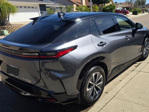 Used 2023 Lexus RZ 450e Premium w/ Accessory Package (Z1) image 2