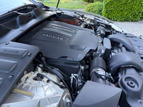 Used 2011 Jaguar XJ L RWD image 10