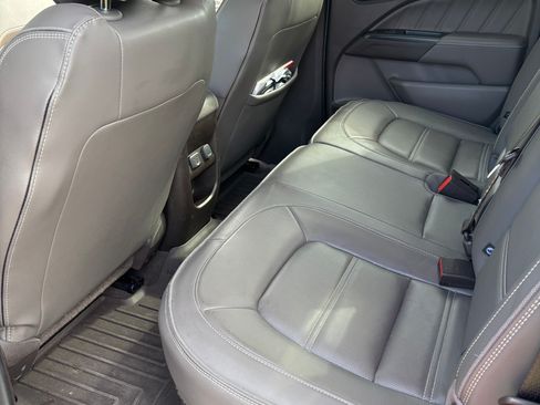 Used 2021 GMC Canyon Denali image 11