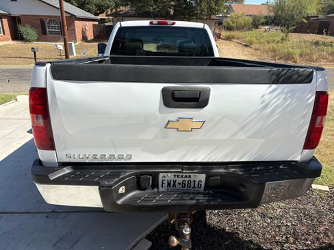 Used 2008 Chevrolet Silverado 2500 W/T image 2