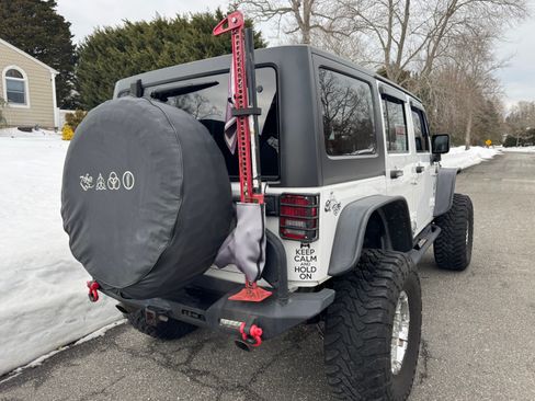 Used 2012 Jeep Wrangler Unlimited Sport image 9