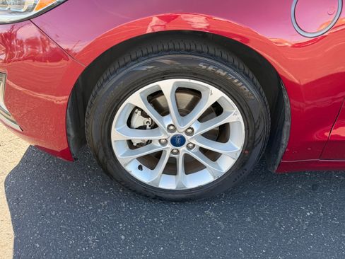 Used 2019 Ford Fusion Energi Titanium image 21