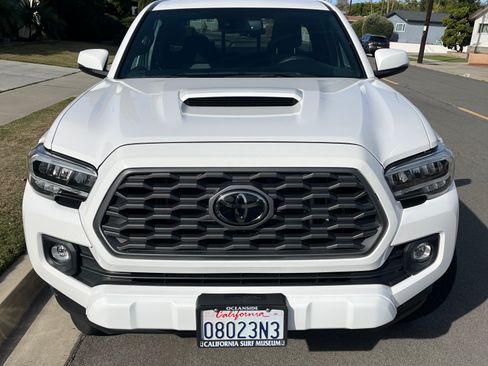 Used 2022 Toyota Tacoma TRD Sport image 1
