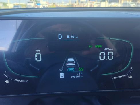 Used 2023 Kia Sportage EX image 6