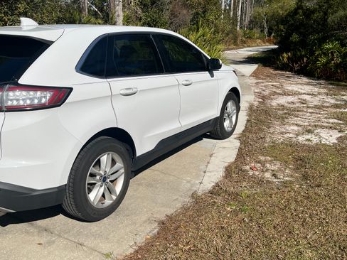 Used 2018 Ford Edge SEL w/ Equipment Group 201A image 9