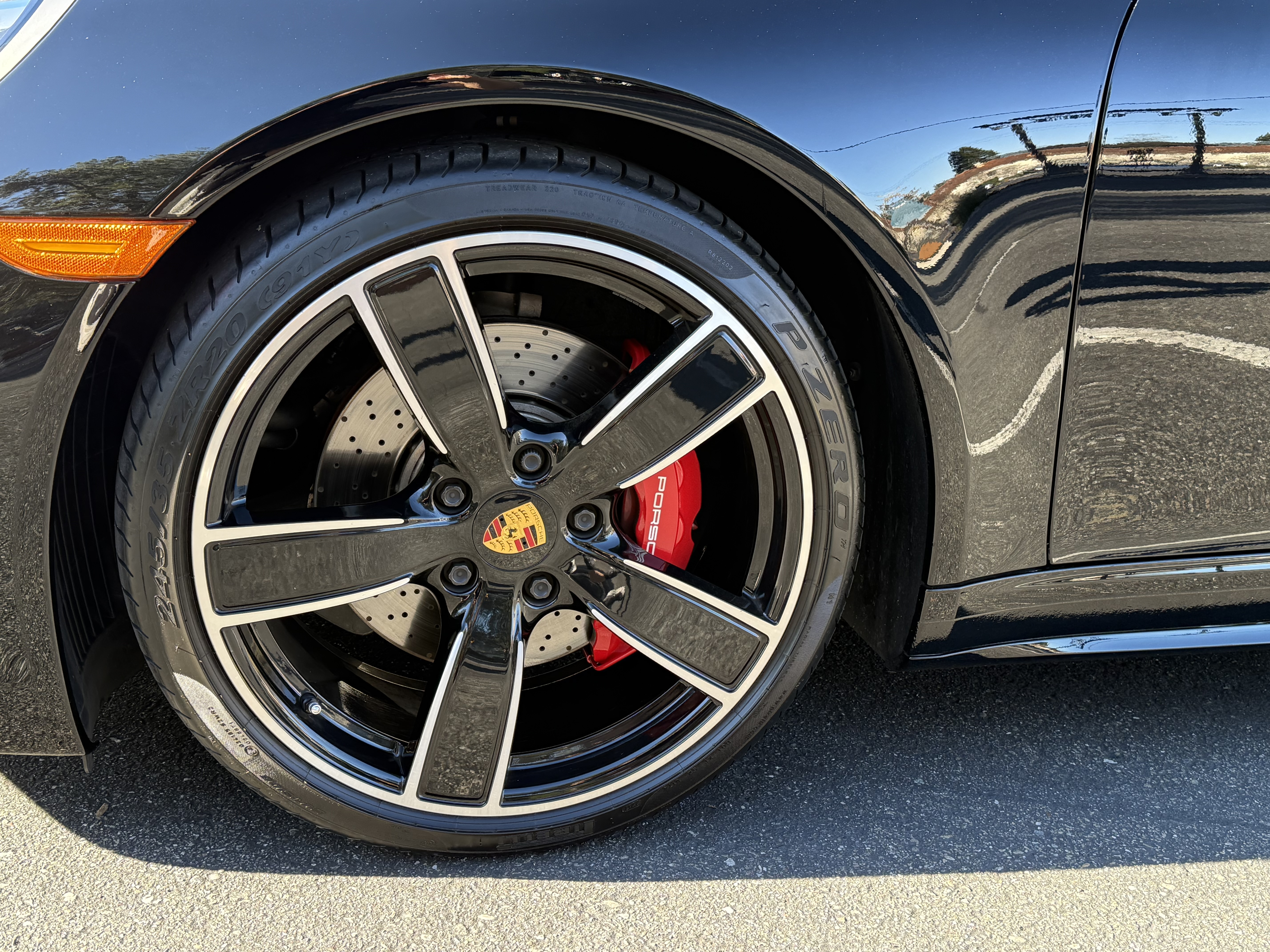 Used 2018 Porsche 911 Carrera 4S AWD/4WD image 19