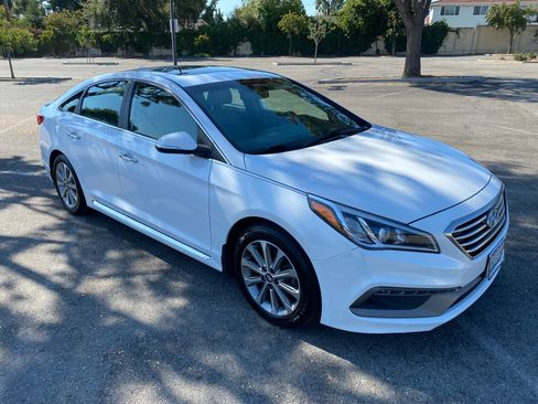 Used 2017 Hyundai Sonata Limited FWD image 2