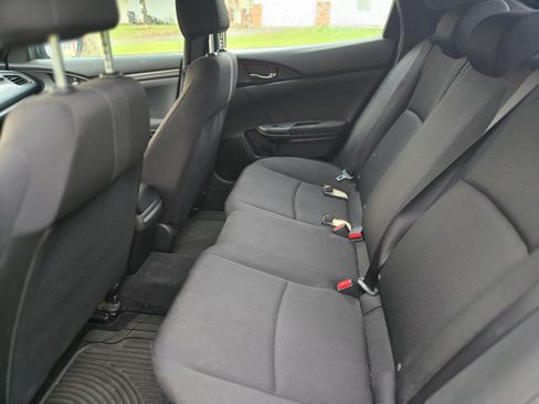 Used 2018 Honda Civic Sport image 9