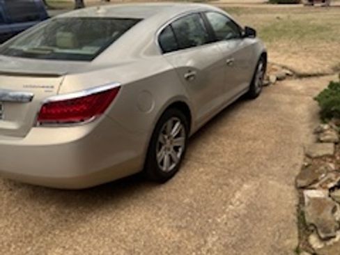 Used 2011 Buick LaCrosse CXL image 12