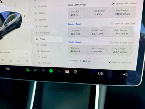 Used 2019 Tesla Model 3 Standard Range Plus image 5