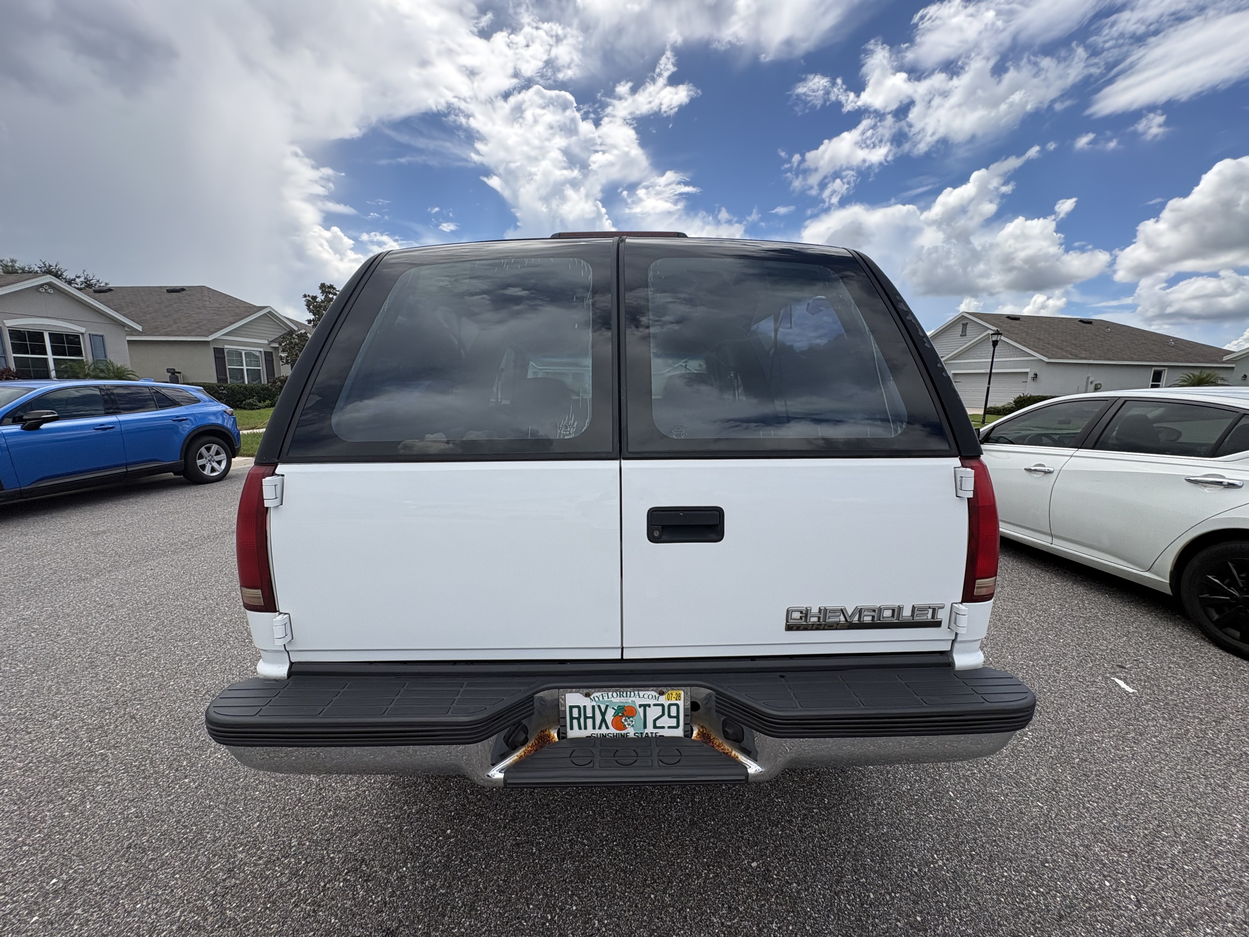 Used 1997 Chevrolet Tahoe 4WD 2-Door w/ Skid Plate Pkg image 11