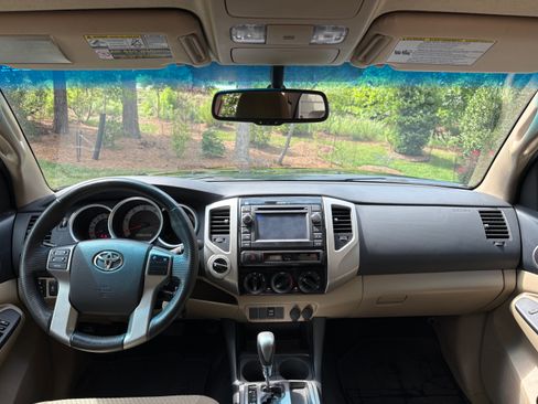 Used 2013 Toyota Tacoma 4x4 Double Cab w/ SR5 Pkg image 6