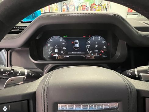 Used 2023 Land Rover Defender 110 AWD/4WD image 18