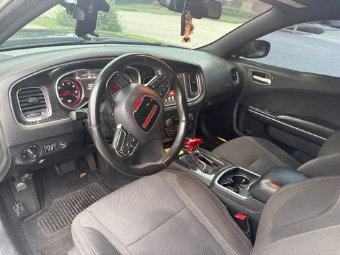 Used 2016 Dodge Charger R/T RWD image 18