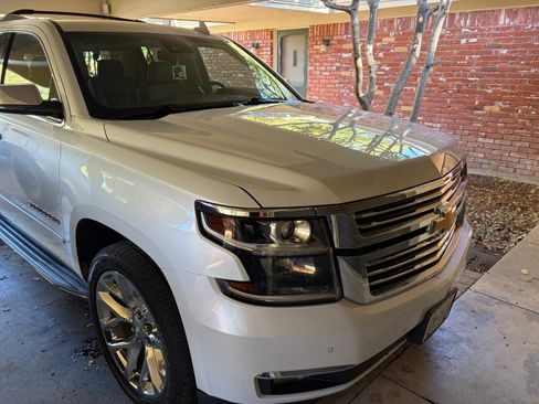 Used 2016 Chevrolet Suburban LTZ image 4