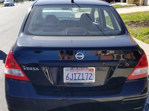 Used 2009 Nissan Versa Sedan image 4