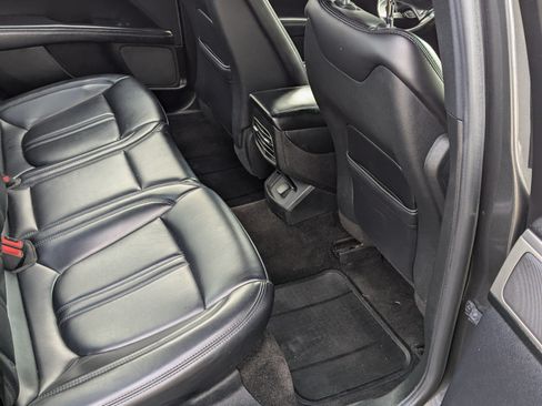 Used 2018 Lincoln MKZ Premiere image 11