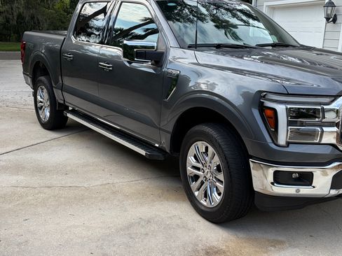 Used 2025 Ford F150 Lariat w/ Equipment Group 501A Mid AWD/4WD image 9