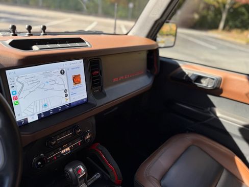 Used 2024 Ford Bronco Outer Banks w/ Sasquatch Package image 24