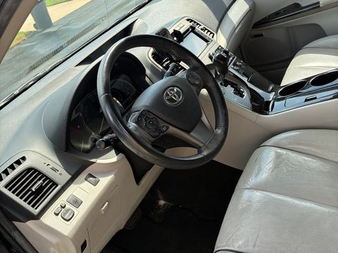 Used 2014 Toyota Venza XLE w/ XLE Premium Package FWD image 6