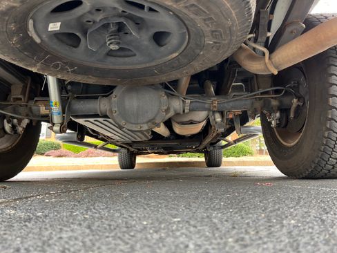 Used 2004 Chevrolet Silverado 1500 4x4 Crew Cab w/ Z71 Convenience Package 2 image 11