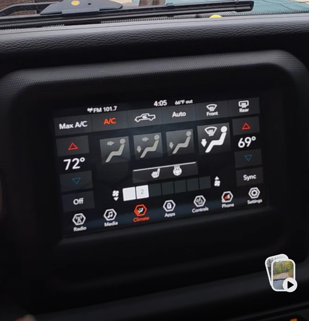 Used 2021 Jeep Gladiator Sport AWD/4WD image 8