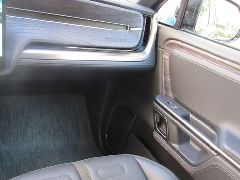 Used 2023 Rivian R1S Adventure image 11