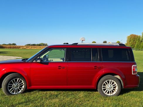 Used 2014 Ford Flex SEL w/ Equipment Group 202A image 4