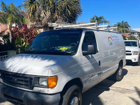 Used 2006 Ford E-250 and Econoline 250 image 9