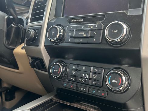 Used 2019 Ford F250 Lariat w/ Lariat Ultimate Package image 29