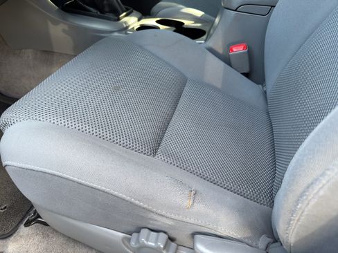 Used 2011 Toyota Tacoma 4x4 Access Cab V6 w/ TRD Off-Road Pkg image 24