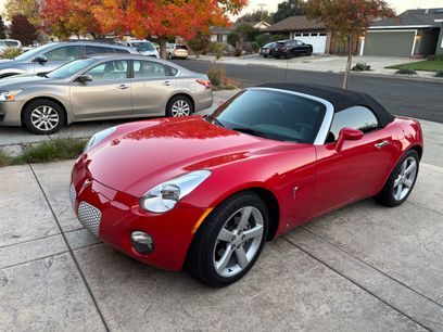 Used 2006 Pontiac Solstice Convertible 2D w/ Premium Package