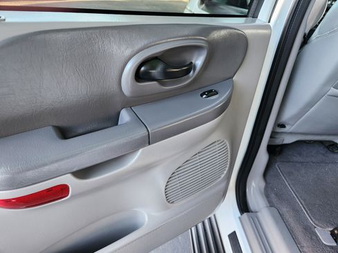 Used 2003 Ford F150 Lariat RWD image 12