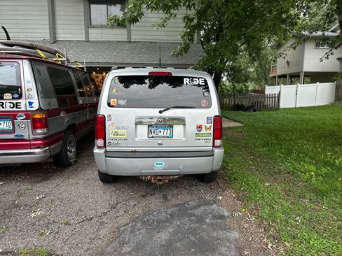 Used 2011 Dodge Nitro SXT image 5