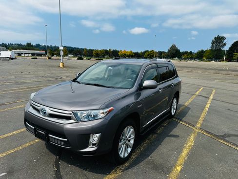 Used 2013 Toyota Highlander Limited AWD/4WD image 11