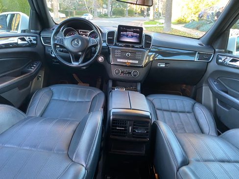Used 2019 Mercedes-Benz GLS 450 4MATIC image 21