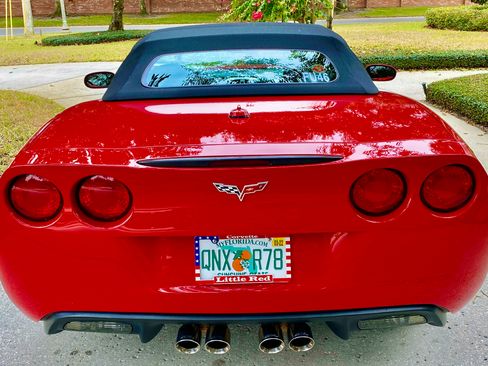 Used 2005 Chevrolet Corvette Convertible w/ Preferred Equipment Group RWD image 8