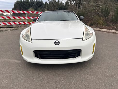 Used 2013 Nissan 370Z Touring w/ Sport Pkg image 13