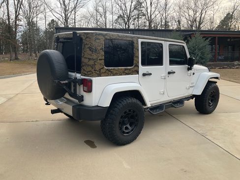Used 2013 Jeep Wrangler Unlimited Sahara w/ Connectivity Group AWD/4WD image 2