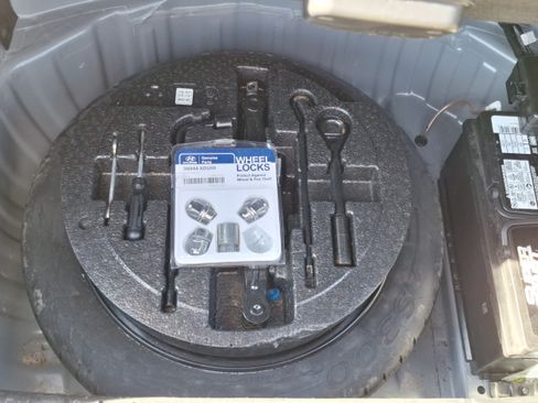 Used 2015 Hyundai Genesis 3.8 w/ Option Group 03 image 28