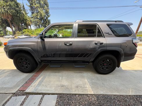 Used 2021 Toyota 4Runner TRD Off-Road Premium w/ Moonroof Package AWD/4WD image 2