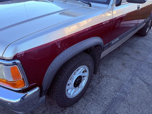 Used 1993 Dodge Dakota 2WD Club Cab image 9
