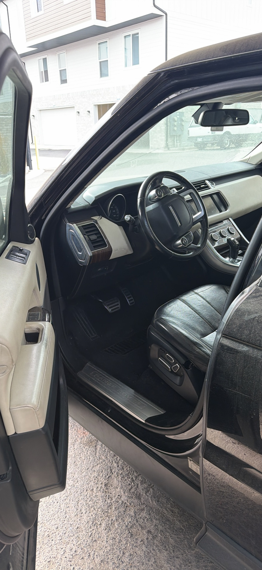 Used 2014 Land Rover Range Rover Sport HSE AWD/4WD image 5