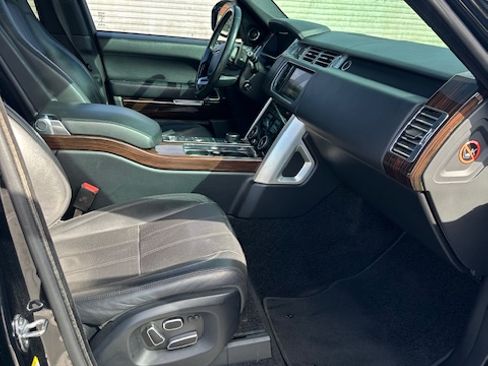 Used 2014 Land Rover Range Rover Supercharged image 6