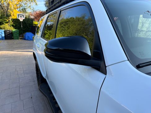 Used 2018 Toyota 4Runner TRD Off-Road Premium image 12