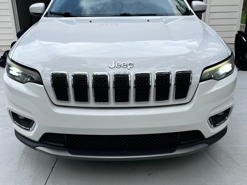 Used 2019 Jeep Cherokee Limited FWD image 5