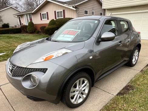 Used 2014 Nissan Juke S image 16
