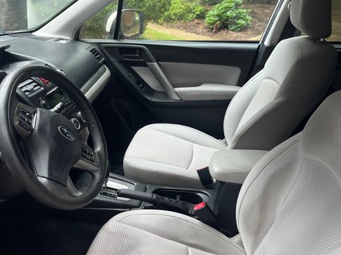 Used 2014 Subaru Forester 2.5i Premium w/ Popular Package #2 AWD/4WD image 10